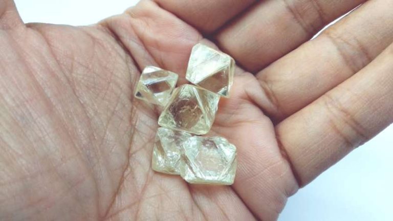 Can You Travel With Uncut Diamonds? Let’s Take a Look! - Diamond101