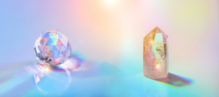 Diamond Vs. Quartz: Comparison Guide - Diamond101