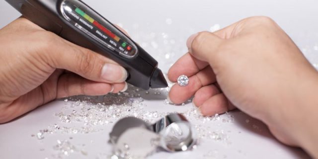 Do Fake Diamonds Glow Under Ultraviolet UV Light Diamond101