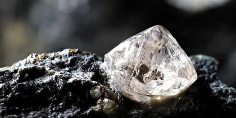 Can You Find Diamonds In Lava Rock? - Diamond101