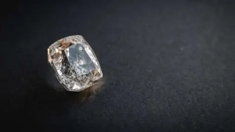 White Topaz Vs. Diamond: Comparison Guide
